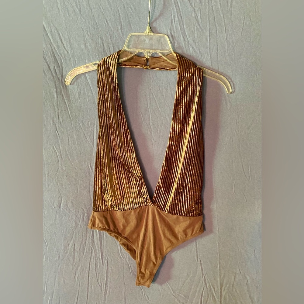 🔥by the way. Revolve Crushed Velvet Plunge Neck Body Suit🔥